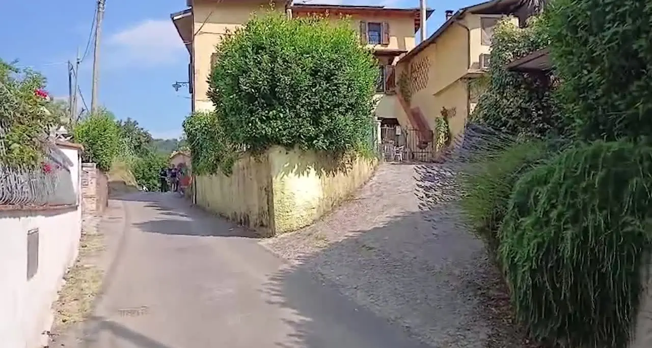 Uomo uccide moglie e figlio nella loro casa in Versilia: \"Mi sono liberato di loro\"