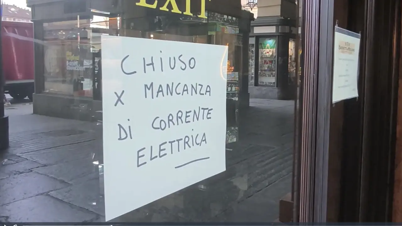 Caldo a Torino, altra giornata di black-out per il sovraccarico della rete