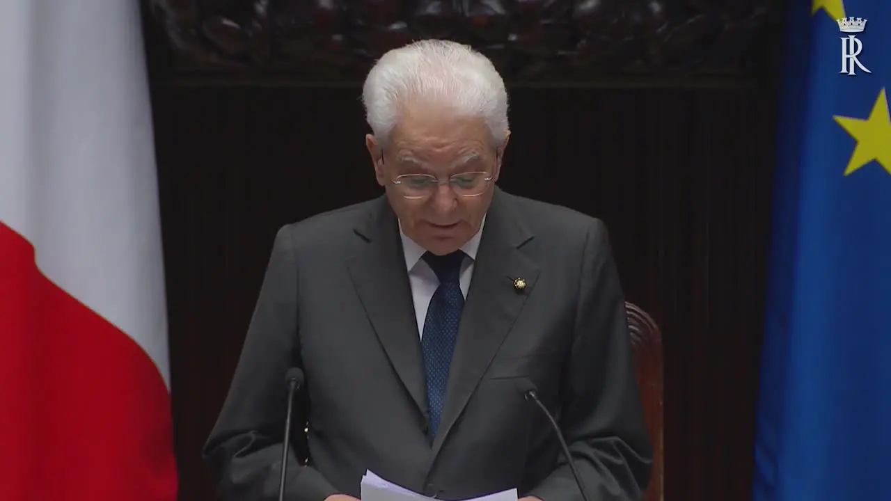 Mattarella: \"Da Costituzione stabilità a istituzioni e a collocazione internazionale\"