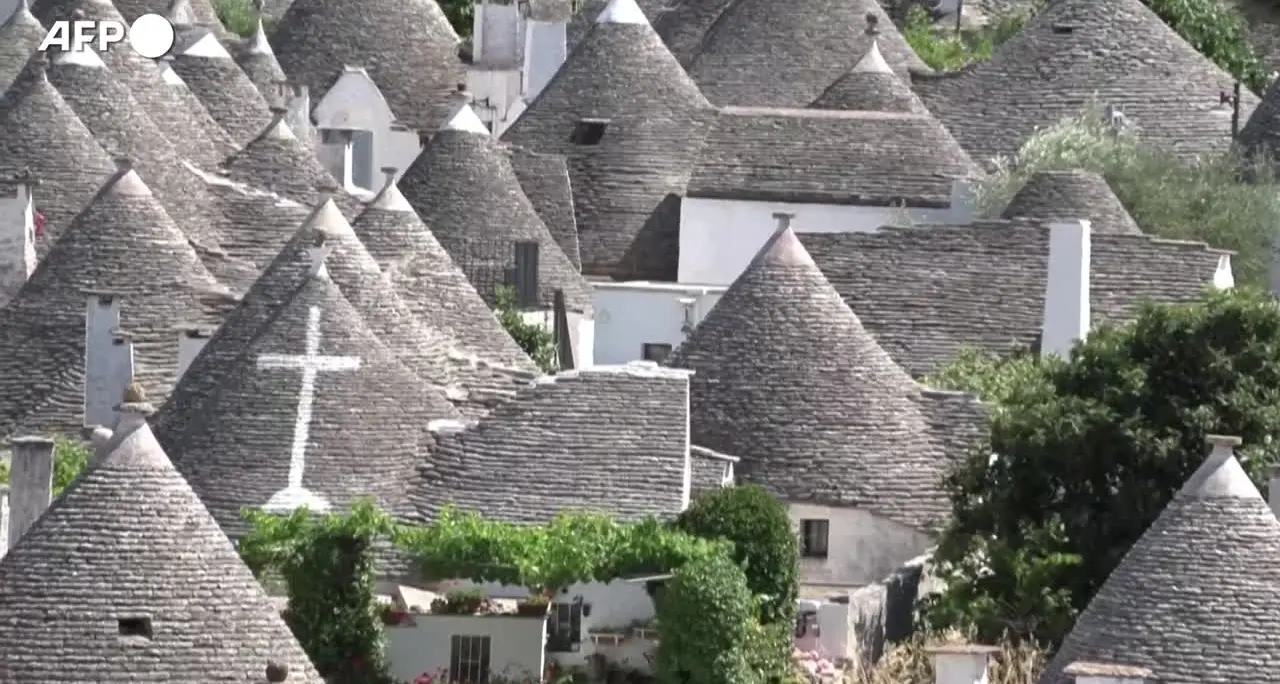 I trulli pugliesi offrono rifugio dalla calura estiva