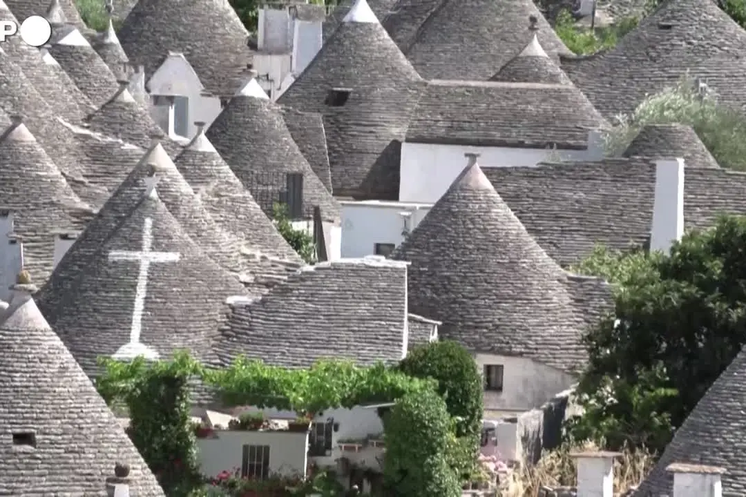 I trulli pugliesi offrono rifugio dalla calura estiva