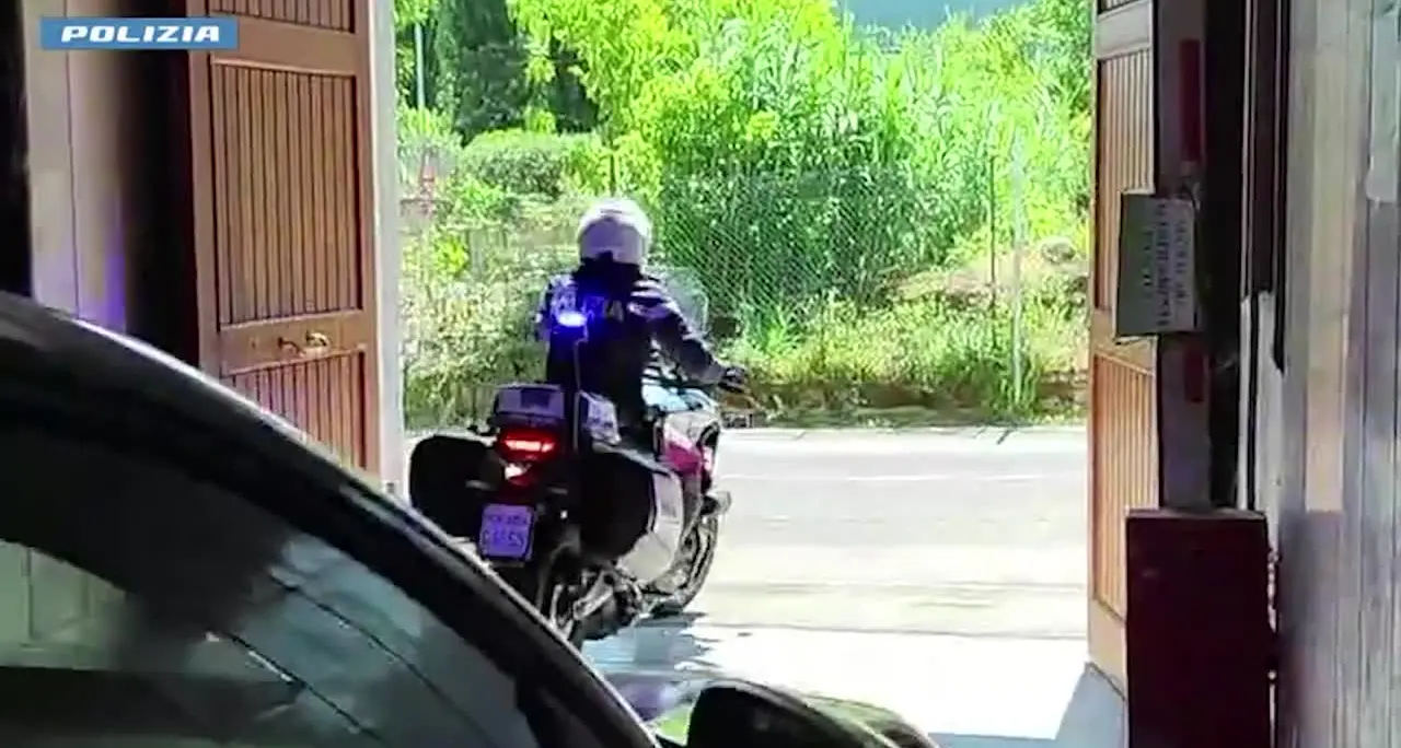 Frodi nel noleggio delle auto di lusso, 41 indagati