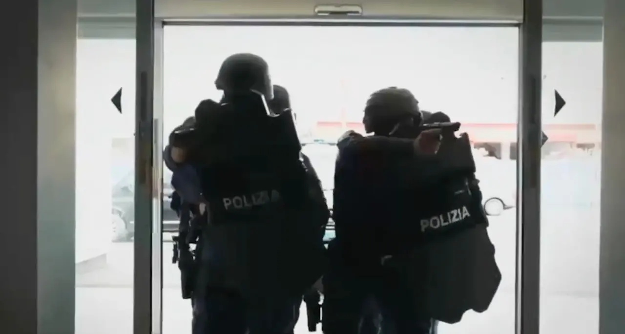 Aeroporto di Roma Fiumicino, l'esercitazione antiterrorismo della Polizia