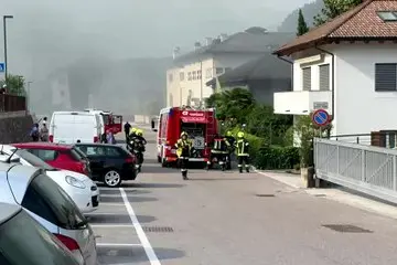 Corse contro il tempo per \"arginare\" il rogo