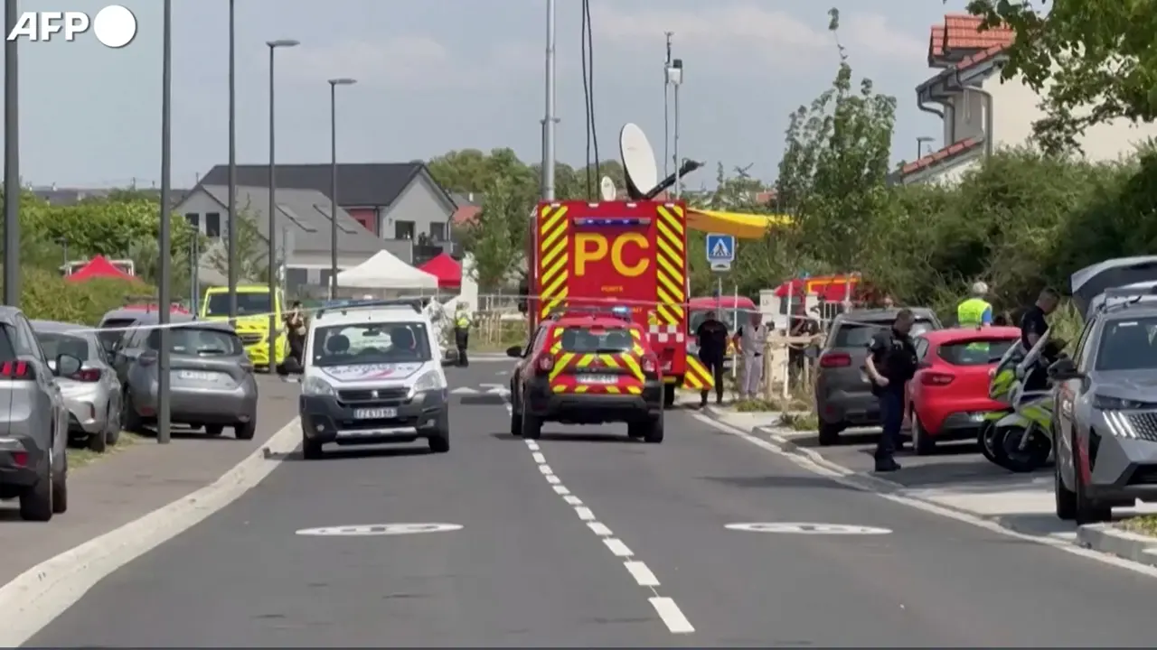 Aereo da turismo precipitato nell'est della Francia: \"11 morti\"