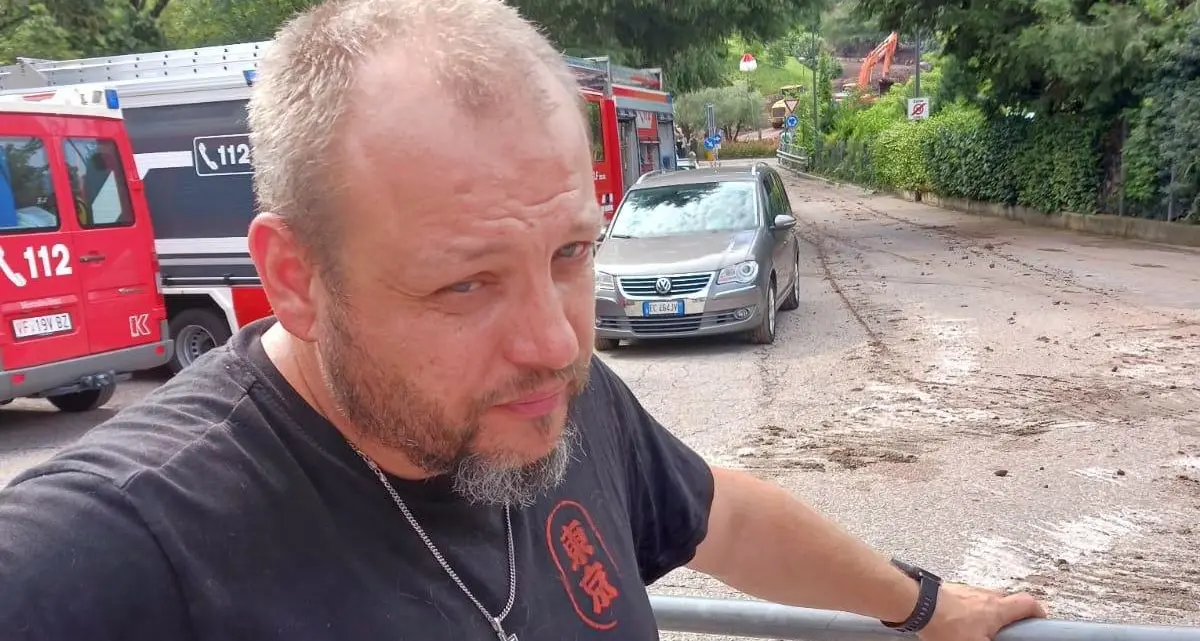 «Ho detto ai miei figli di correre»: il racconto del testimone della frana