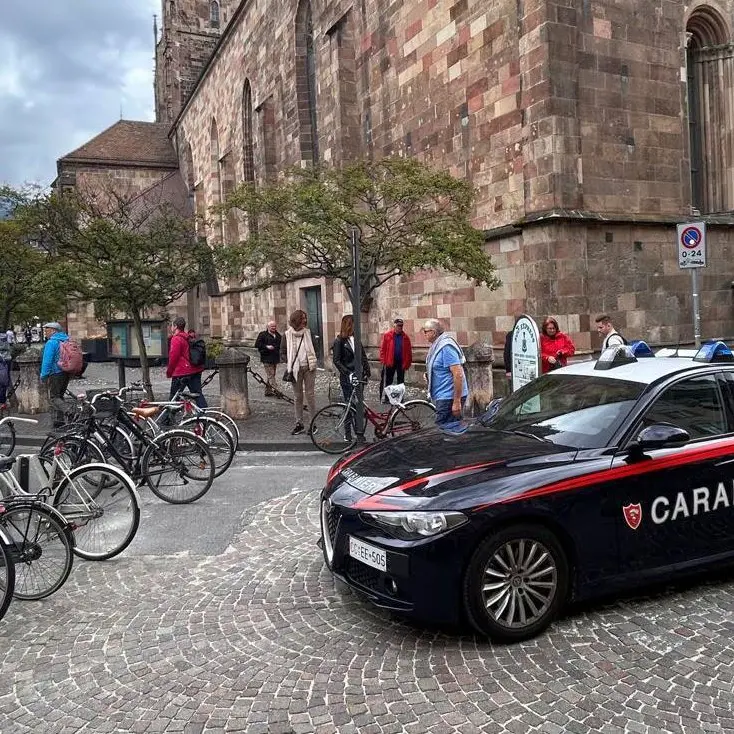 Spaccio, sporcizia e degrado in Piazza Parrocchia: «Ora basta»