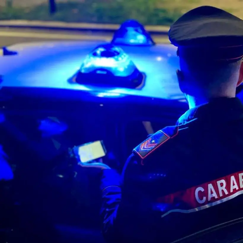 Merano, aggrediscono due coetanei e rubano i portafogli: denunciati due minorenni