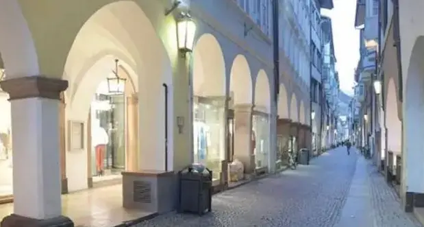 Bolzano amplia il Daspo urbano: ecco le nuove aree sorvegliate