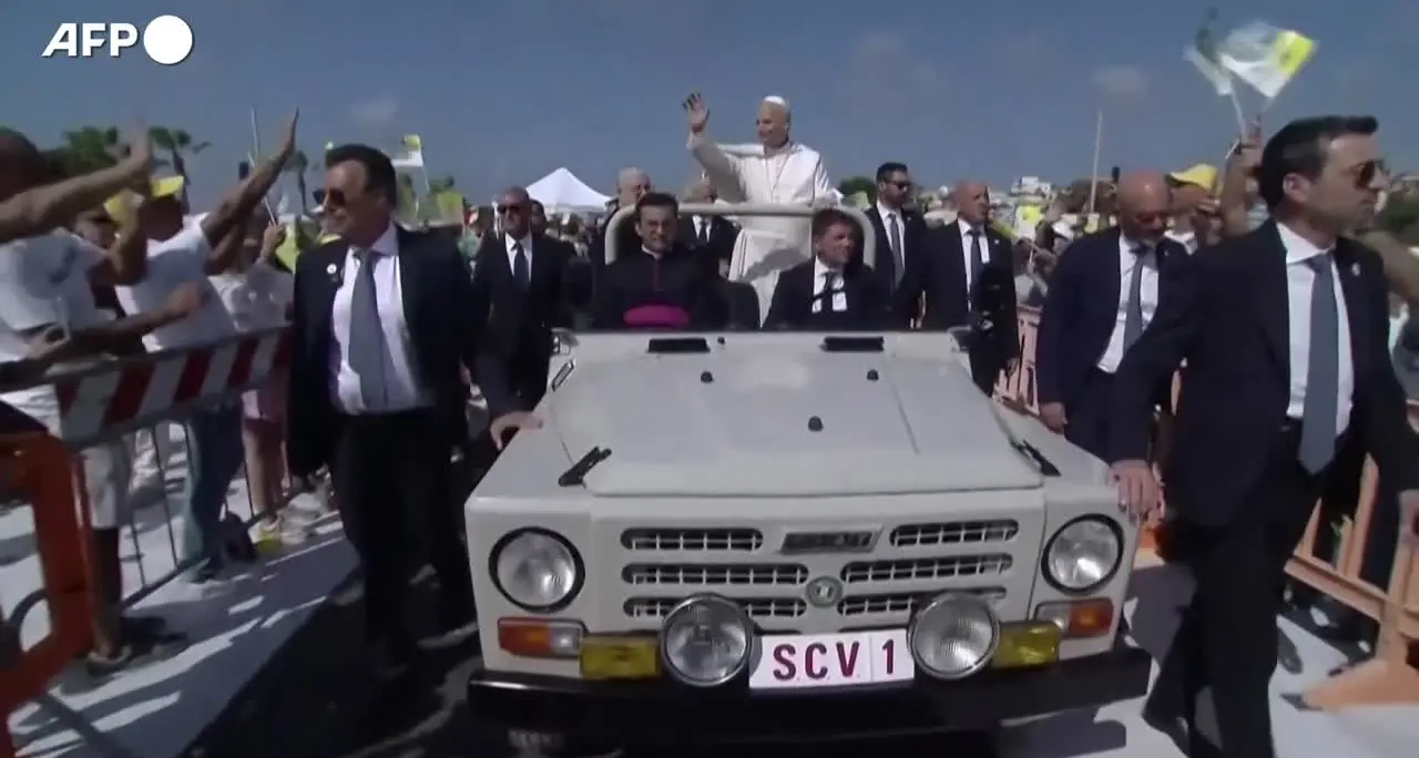 Il Papa da Lampedusa: “L'Europa chiamata a responsabilità epocale”