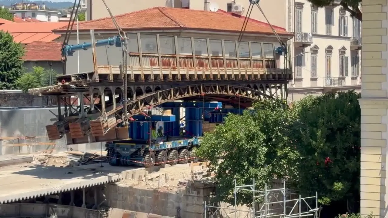 Stop treni per lavori a ponte Firenze, Italia divisa in 2 ma disagi contenuti