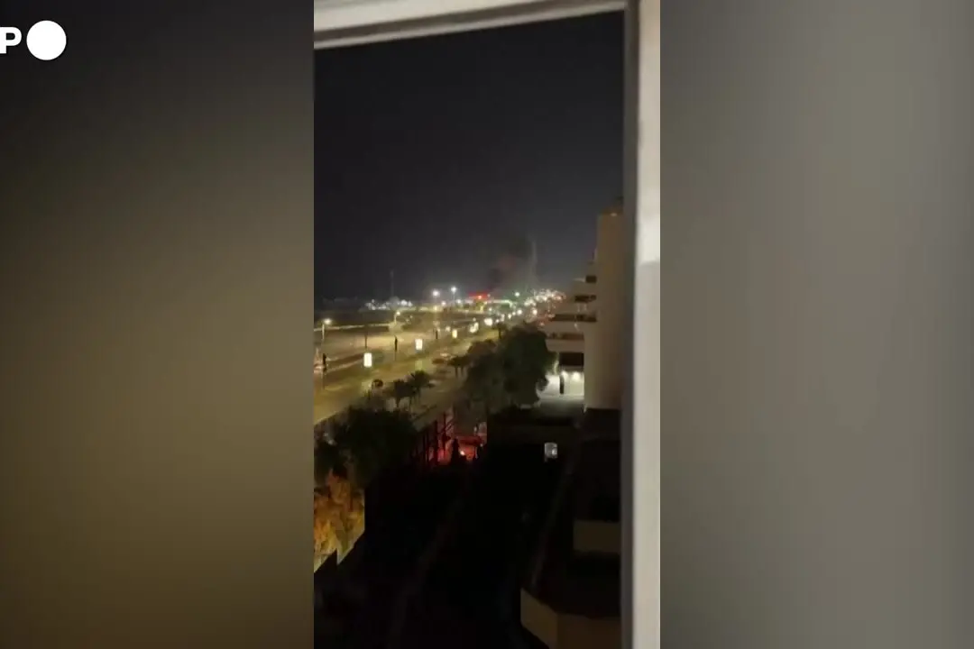 Iran, esplosioni a Bandar Abbas durante attacchi Usa