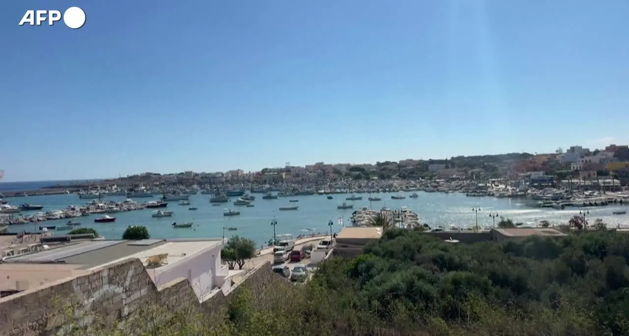 Relitti sommersi e mari caldi minacciano i pescatori di Lampedusa