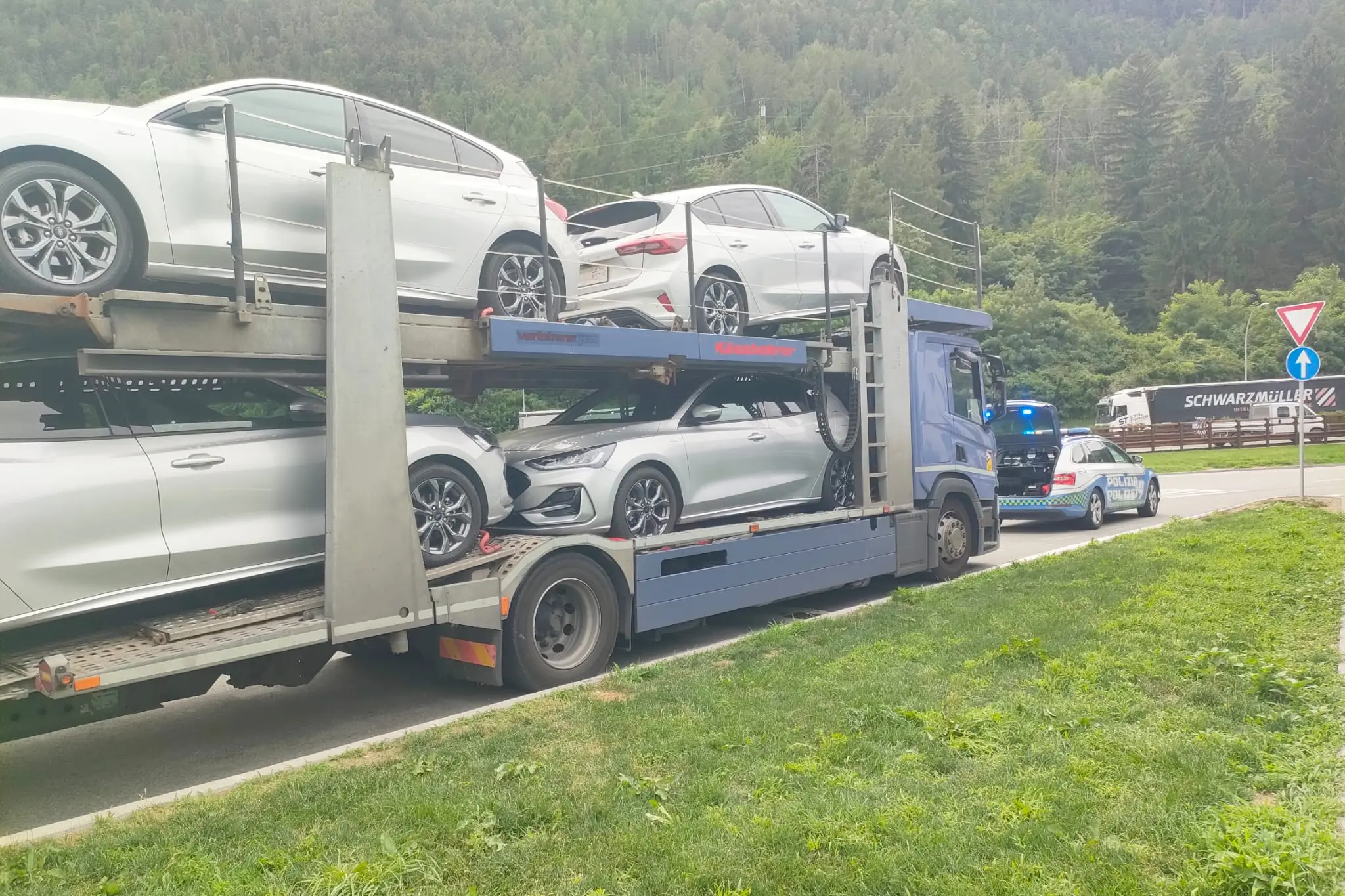 Camionista ubriaco sull'A22: oltre quattro volte il limite, denunciato