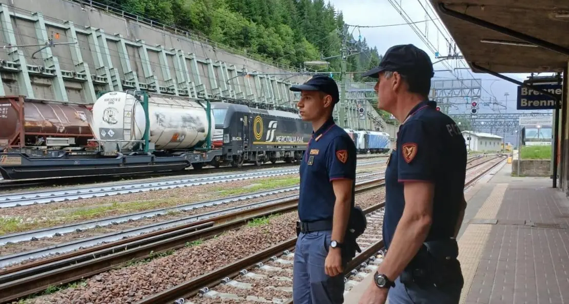 Perdita di sostanza chimica da un treno al Brennero, scatta l'emergenza