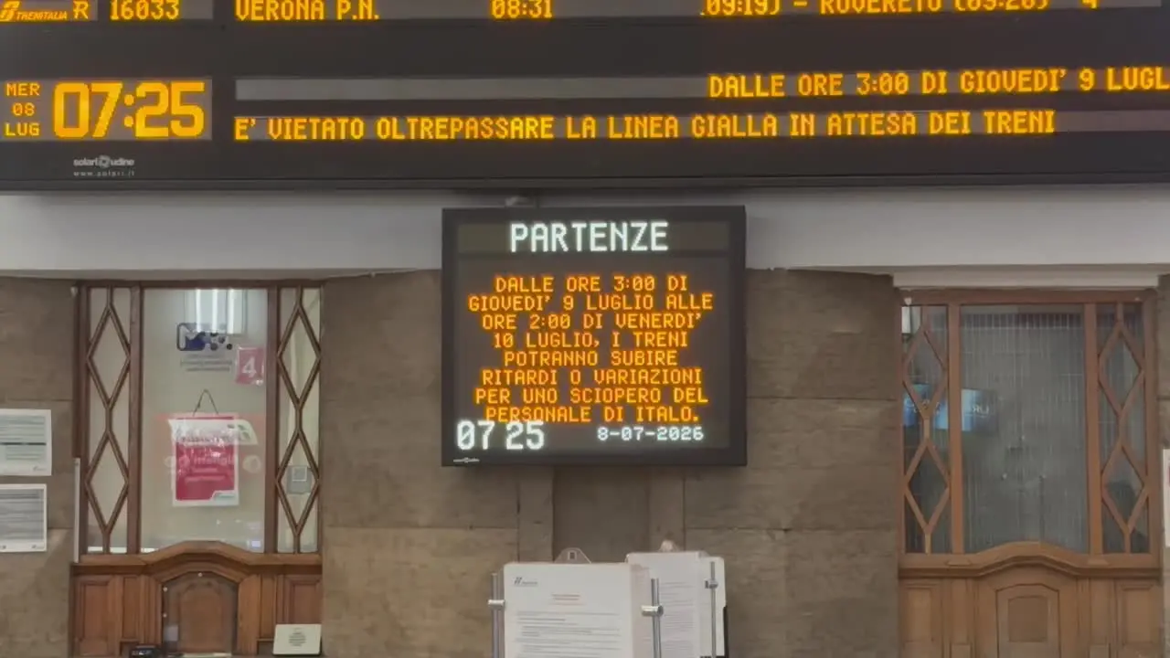 Stop dei treni a Firenze, da Bolzano a Roma con navetta e scorta