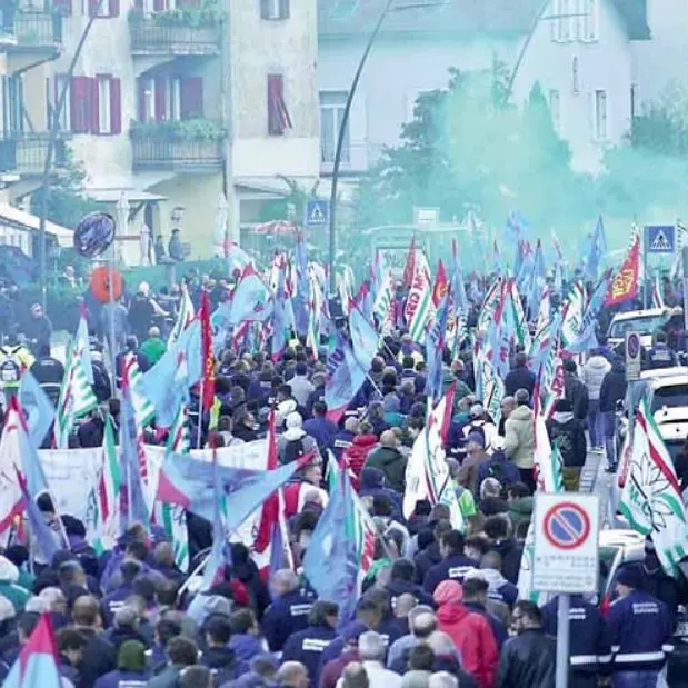 Acciaierie Valbruna, anche Anpi al presidio: \"Subito certezze per lavoratori e futuro\"