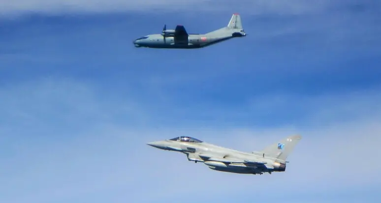 Aerei militari a bassa quota sulle valli, polemica in Trentino