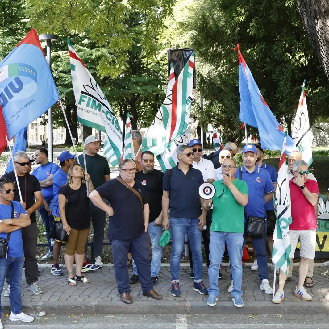 Acciaierie Valbruna, presidio a Bolzano: «Servono certezze per 600 lavoratori»
