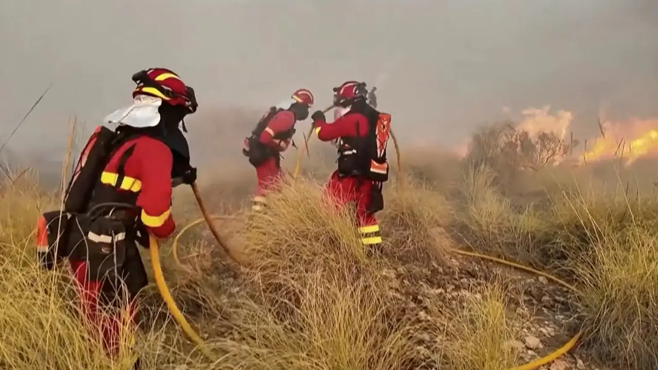Maxi rogo in Spagna, una coltre di fumo ricopre l'Andalusia