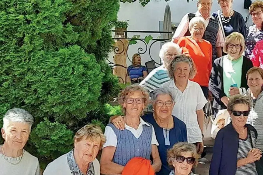 Anziani in visita all’ex perpetua