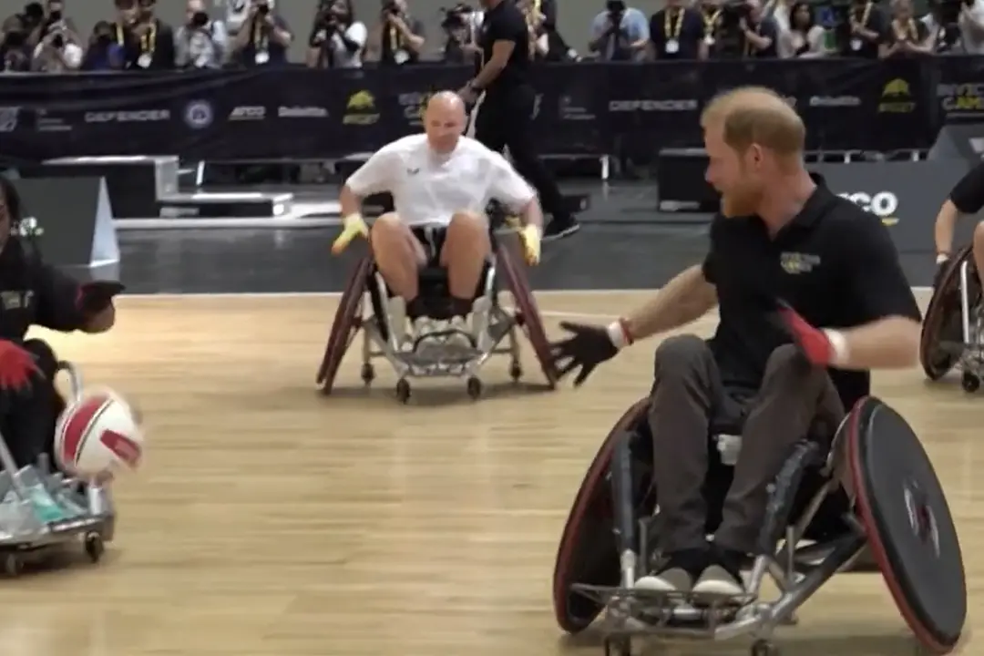 Invictus Games, Harry si cimenta nel basket in carrozzina e nel pickleball