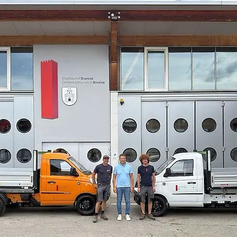 Brunico punta sulla mobilità sostenibile: arrivano nuovi mezzi elettrici