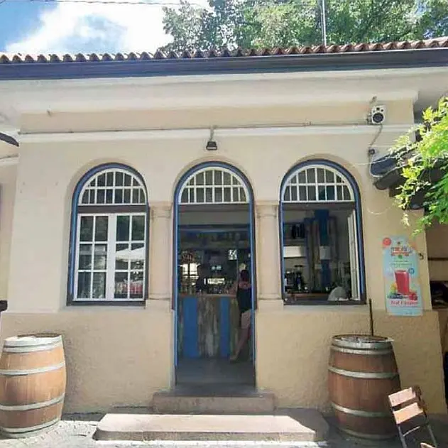 Restyling allo storico bar del lido di Merano: lavori al via a fine stagione