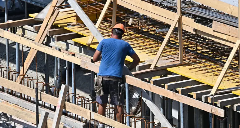 Mille alloggi a Bolzano in cinque anni, ma resta l’allarme costi