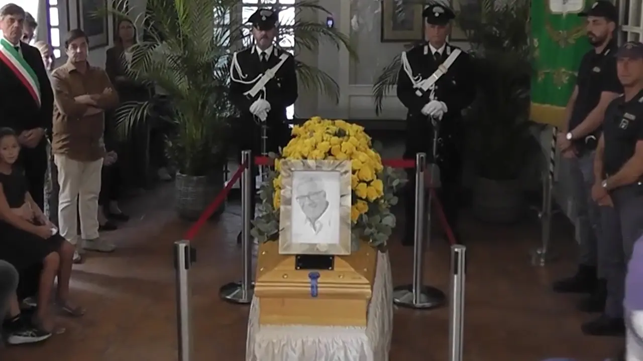 Peppino di Capri, la camera ardente aperta nella sua amata isola