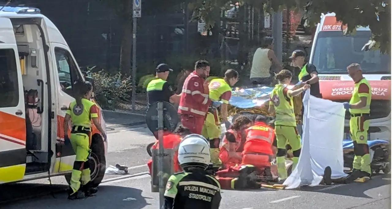 Ciclista 83enne investito da un'auto: è in pericolo di vita