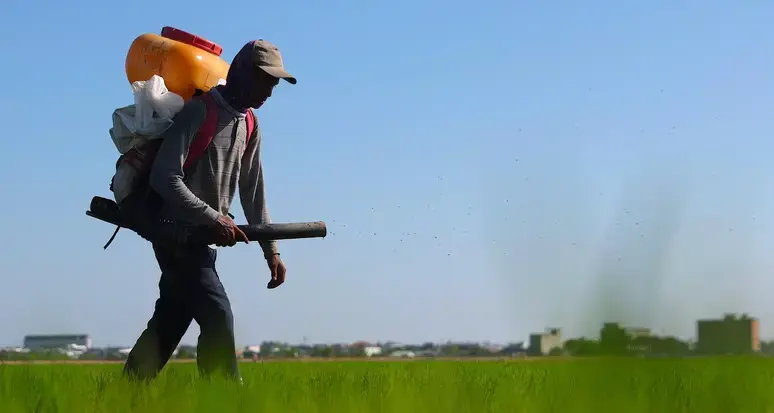 Ue, aiuti agli agricoltori per il caro fertilizzanti