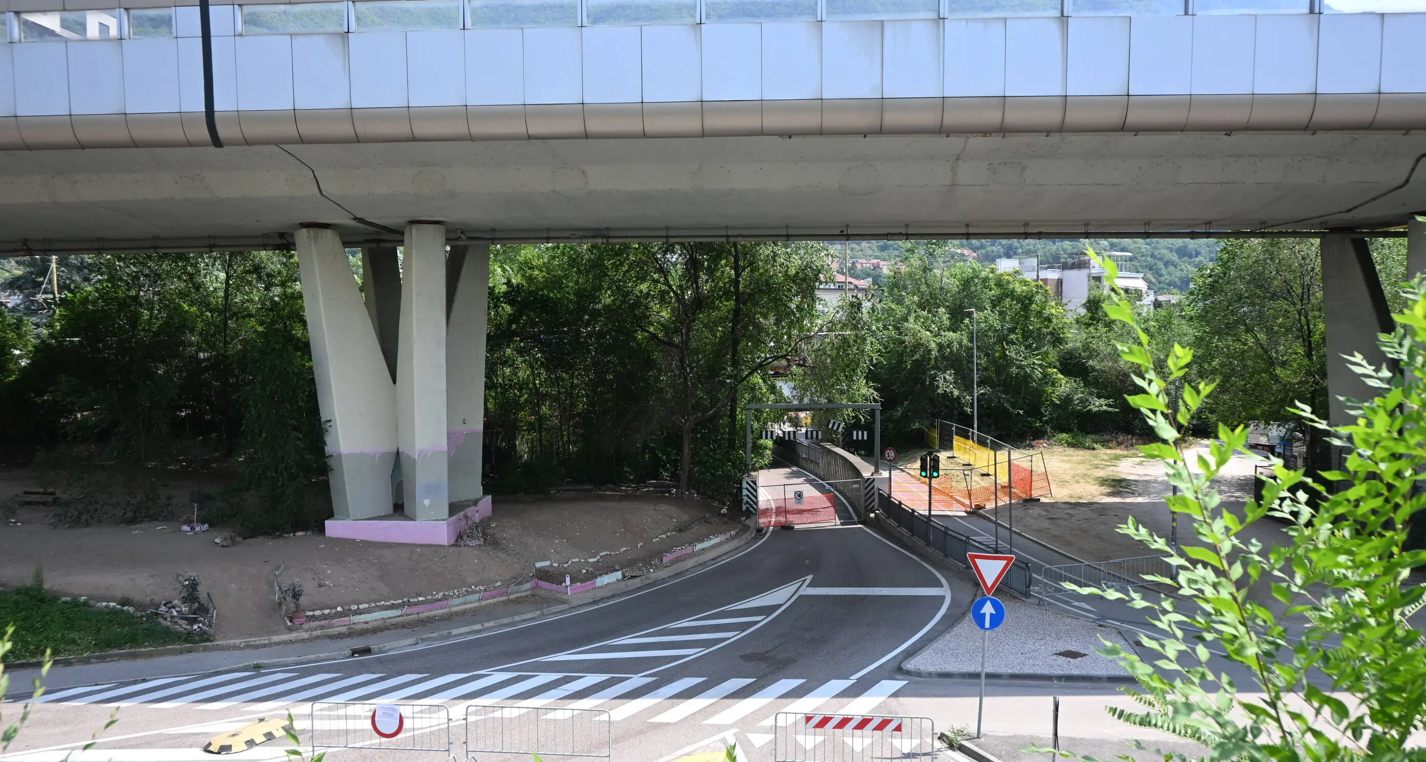 Sottopasso chiuso, Bolzano cambia la viabilità: ecco i primi correttivi