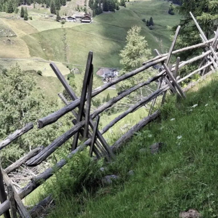 Paesaggio: dalla Provincia 1,96 milioni per tetti, muri a secco e steccati