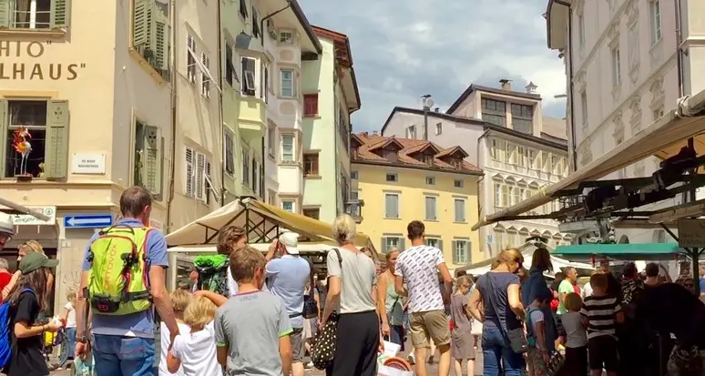 Turismo da record a Bolzano: oltre un milione di presenze nel 2025