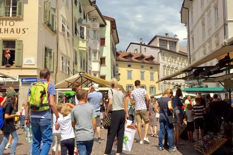 Turismo da record a Bolzano: oltre un milione di presenze nel 2025