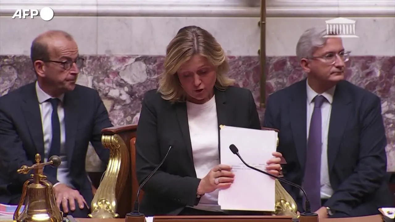 Francia, il Parlamento approva definitivamente legge sul fine vita