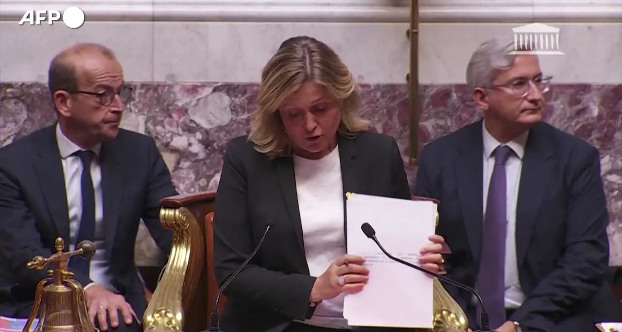 Francia, il Parlamento approva definitivamente legge sul fine vita