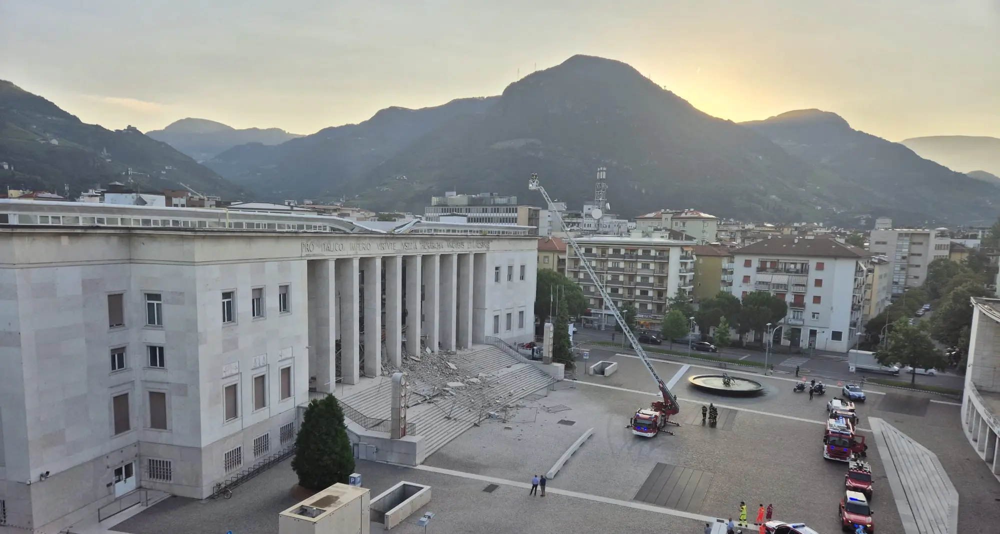 Crollo del Tribunale: «Sembrava un terremoto»