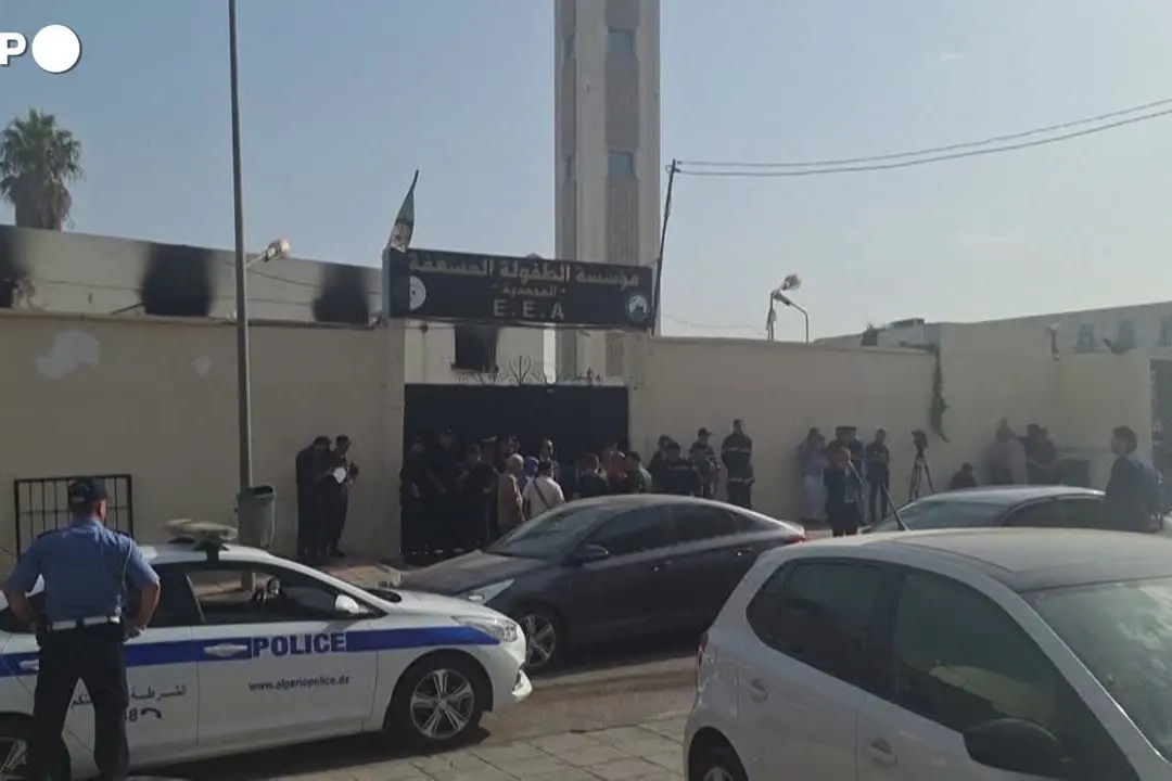 Algeria, almeno 11 morti e 19 feriti nell'incendio di un orfanotrofio\t