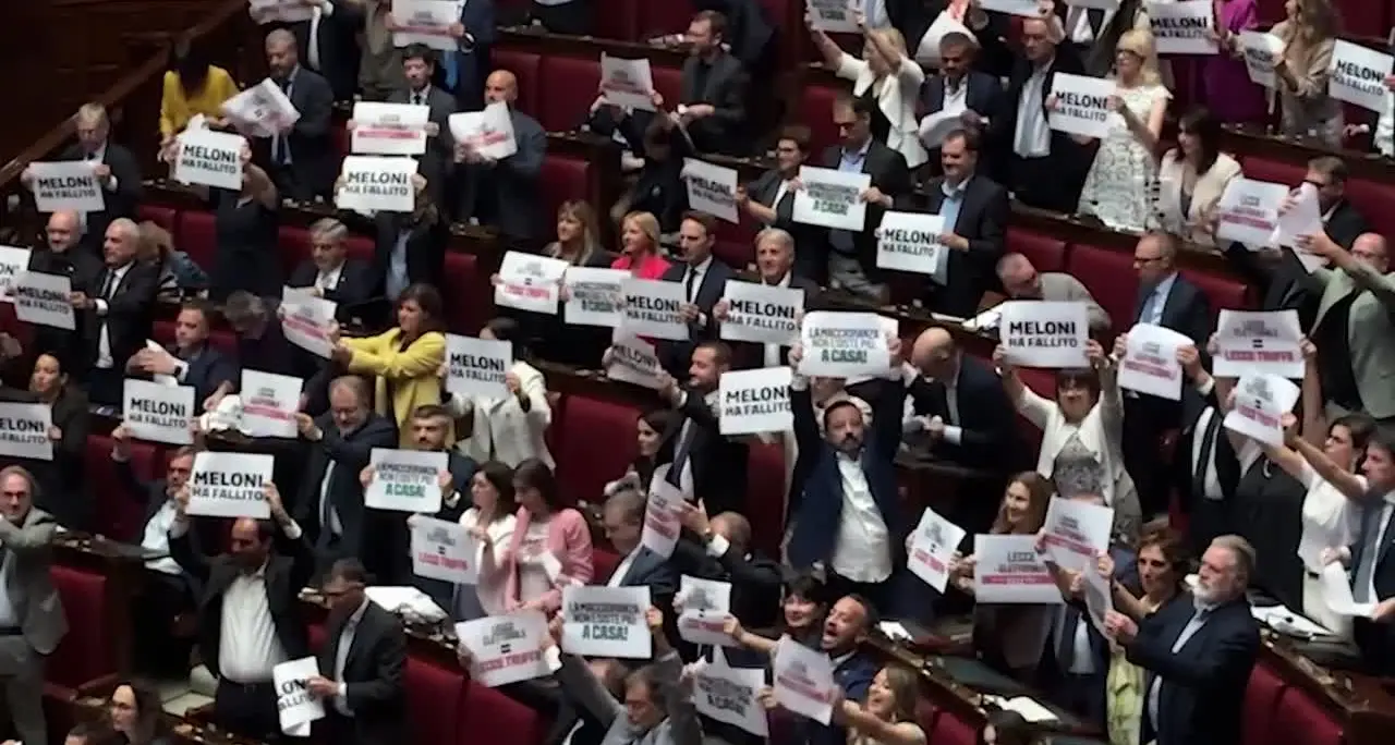 L. elettorale, cartelli opposizioni alla Camera: \"Meloni ha fallito\"