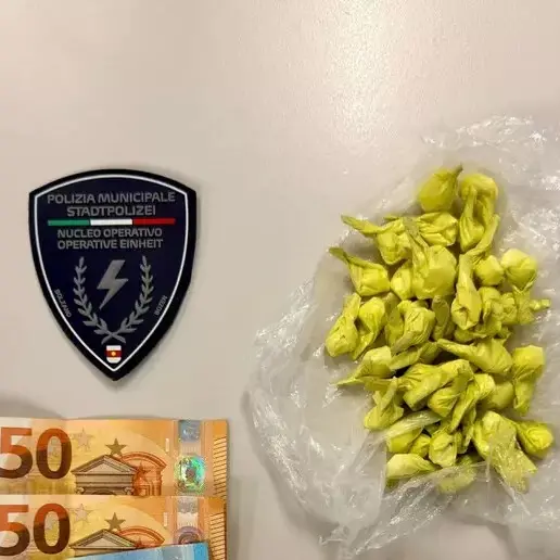 Bolzano, arrestato ventenne: sequestrate 61 dosi di cocaina