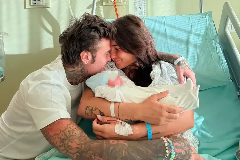 Fedez annuncia l'arrivo del terzo figlio, Edoardo Lupo