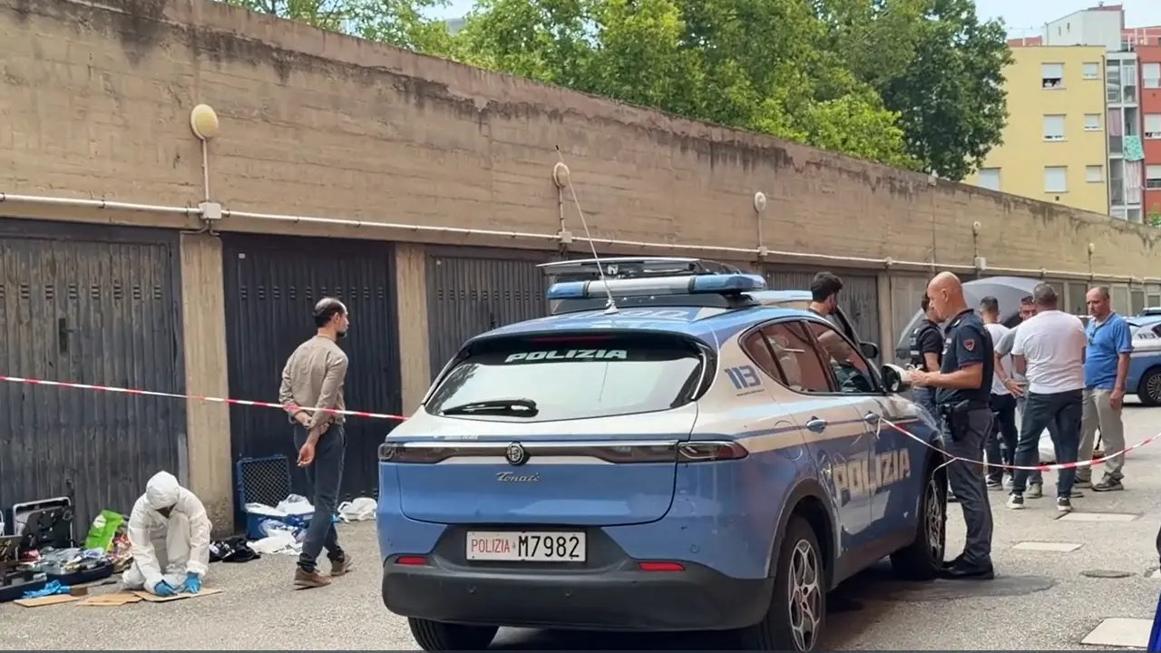 Video choc a Bologna, un uomo muore durante un intervento della polizia