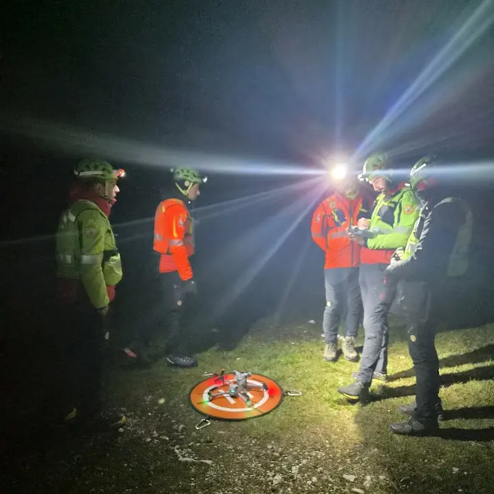 Tragedia a Tesimo, ottantenne del posto precipita e muore