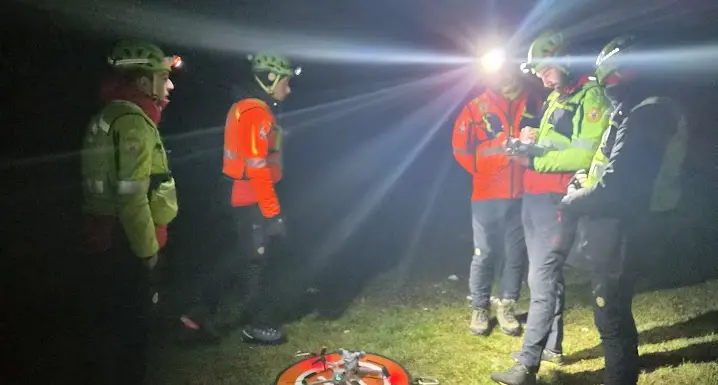 Tragedia a Tesimo, ottantenne del posto precipita e muore