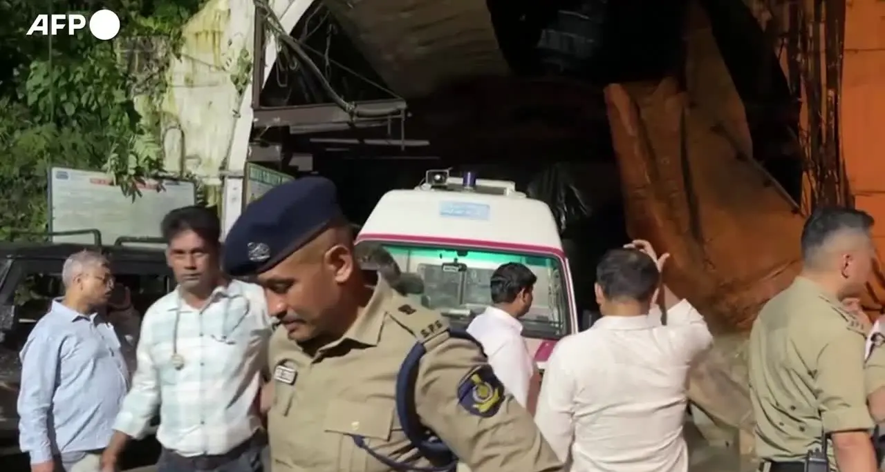 India: \"8 operai sono morti nel crollo di un tunnel in costruzione\"