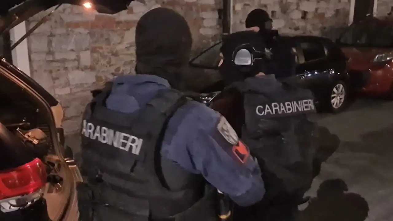 Estorsione, usura e traffico di rifiuti: 8 arresti in Piemonte