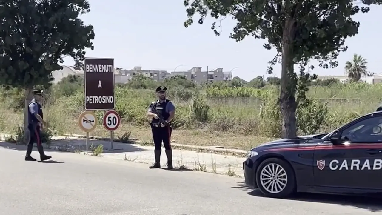 Operazione anti-mafia nel Trapanese: 12 arresti e 16 indagati