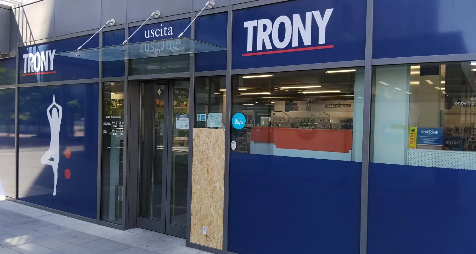 Spaccata al Trony: furto da 40mila euro